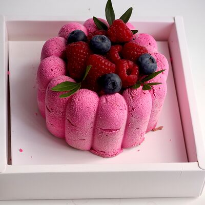 Муссовый бенто торт Малина в шоколаде в Chocoton по цене 2500 ₽