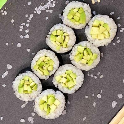 Ролл Авокадо в Woow Sushi по цене 200 ₽