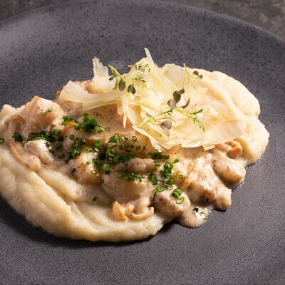 Строганов из морского гребешка с грибами шимеджи в Муссон по цене 1890 ₽