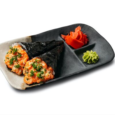 Темаки с лососем в Takara Sushi Bar по цене 2500 ₸