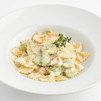 Паста Разноцветные бабочки в Corner Grill