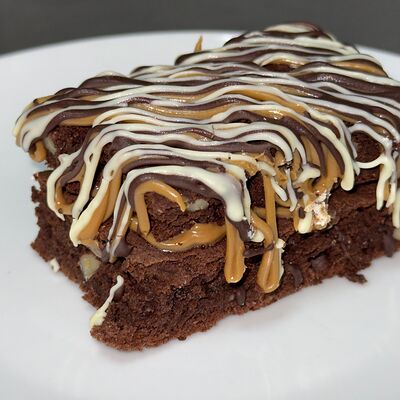 Пирожное Брауни с грецким орехом в Круассан Дорэ по цене 330 ₽