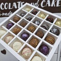 Большой подарочный набор 25 сырных конфет ручной работы ассорти в белой упаковке в Choco.cake.hand