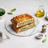Пирог со шпинатом, рубленым яйцом и творожно-сливочным сыром в Штолле по цене 2852