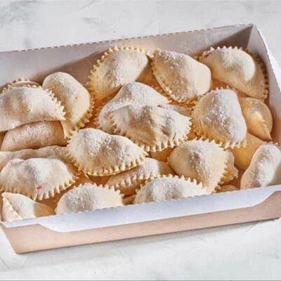 Вареники с вишней в Патисари по цене 936 ₽