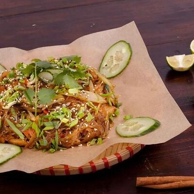 Вок Миен сао га в Com Pho по цене 750 ₽