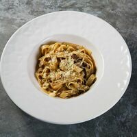 Тальятелле с говядиной и грибами в Only