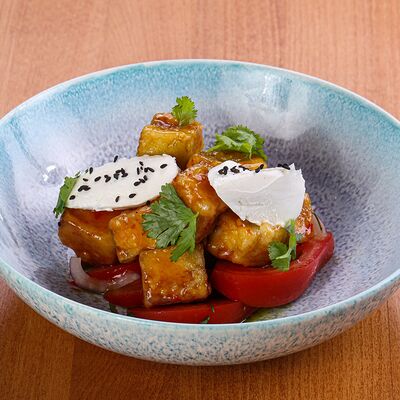 Салат с жареным баклажаном в Панчо фактори по цене 600 ₽