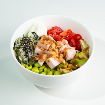Поке с копчёной курицей и луком фри в ЁБИСАН по цене 1039 ₽