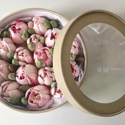 Зефирные розовые тюльпаны в Fujibox по цене 2100 ₽