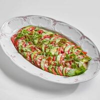 Карпаччо из томатов и авокадо в Grande Osteria