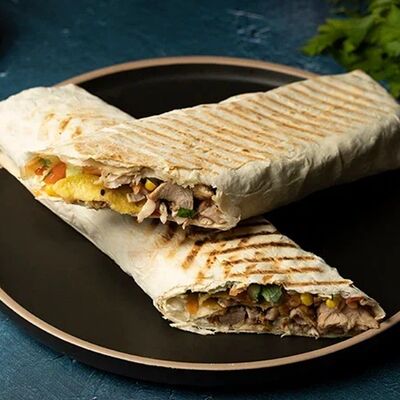 Шаурма maxi курица в SFC по цене 420 ₽