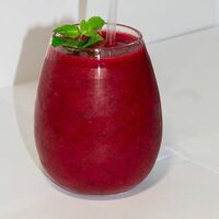 Смузи ягодный в Lounge-bar №1