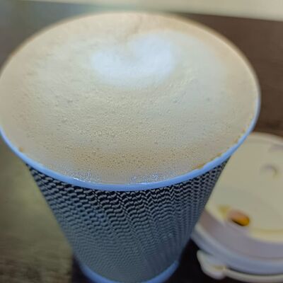 Капучино на миндальном молоке в Чайный волшебник по цене 290 ₽