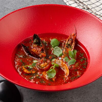 Томатный суп с морепродуктами в Пепе Неро по цене 900 ₽