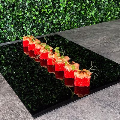 Запеченный ролл Филадельфия в Sushi adler по цене 819 ₽