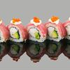 Ролл с тунцом, икрой и крабом в Marlin Sushi по цене 640