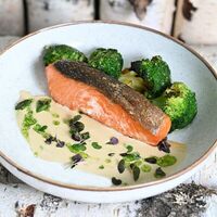 Стейк из кижуча с брокколи в ФедяДичь