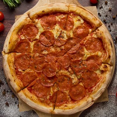 Пицца Пепперонив Rozanna по цене 565 ₽