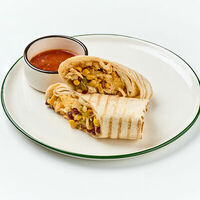 Тортилья с курицей и овощами в 7:35 Заря & KitaEast