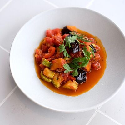 Овощное рагу в томатном соусе в Кукумбер по цене 460