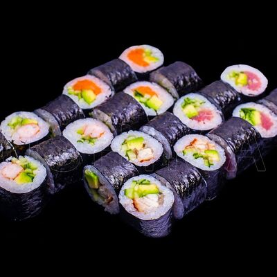 Ассорти Легко и вкусно в Sushiman по цене 10000 ₸