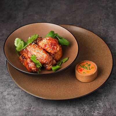 Куриные крылья с пикантным Спайси соусомв Эндорфин по цене 690 ₽