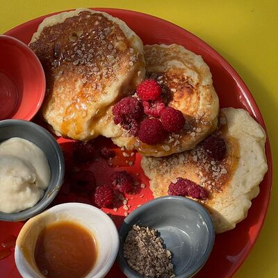 Классические панкейки в Zanoza Open Bar по цене 680 ₽