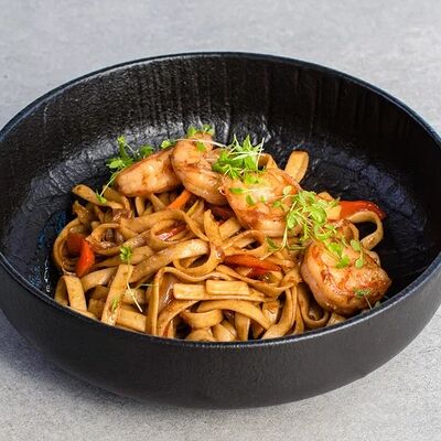 Удон с креветками под устричным соусом в Веранда по цене 560 ₽