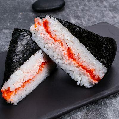 Онигири с крабом в Суши Мастер по цене 159 ₽