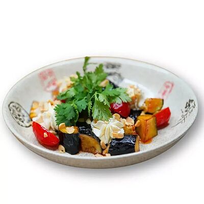 Салат из баклажанов и черри в Sushiman по цене 2800 ₸