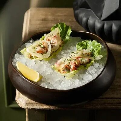 Романо с крабом, авокадо и тобико в Ribambelle по цене 1490 ₽