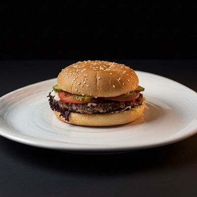 Бургер из конины в Вартазия по цене 930 ₽