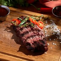Стейк Бавет в BBQ Beer Restaurant