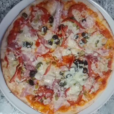 Пицца Баварская в Oasis по цене 770 ₽