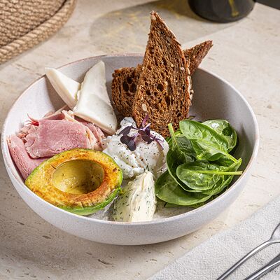 Clubный завтрак с ветчиной в Abrau Club по цене 890 ₽