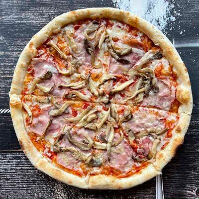 Пицца с грибами и прошутто котто в Wine room gallery по цене 780 ₽