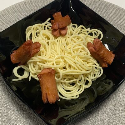 Спагетти с сосисками в Райский дворик по цене 280 ₽