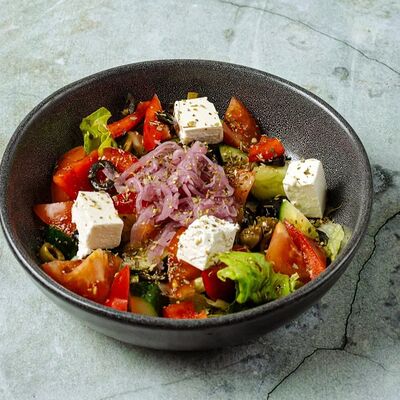 Салат Греческий в Moloko по цене 450 ₽