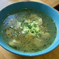 Пельмени мясные с бульоном в Baikallove