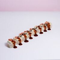 С муссом из авокадо и опаленным лососем в Sushi 34