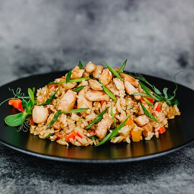 Чесночный рис с курицей в Багс Банни от кафеМафия по цене 468