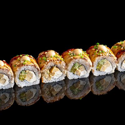 Канада Fusion Rolls в Lucky fish по цене 490 ₽