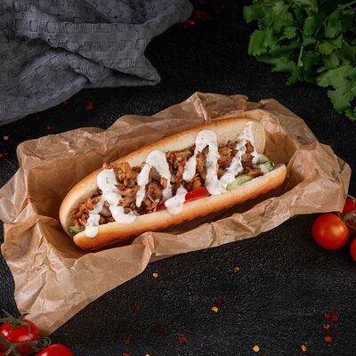 Хот-дог с курицей в Шурум Бурум по цене 195 ₽