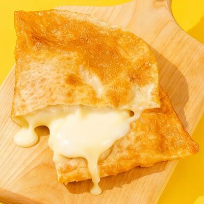 Чебурек с моцареллой в Чебурекми на Северо-Западной по цене 290 ₽