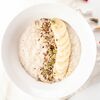 Овсяная каша с бананом, орехами и медом в Mojo по цене 300