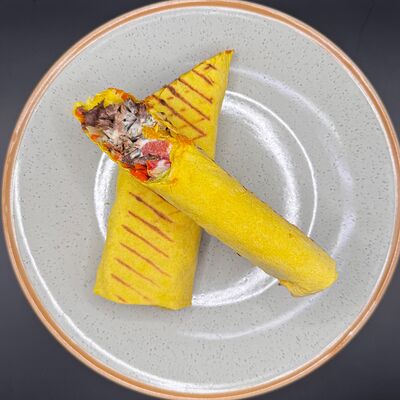 Шаурма большая сырном лаваше с говядинойв Istanbul Шаурма Халяль по цене 649 ₽