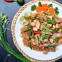 Фунчоза Mien Xao в Кафе Pho Ханой