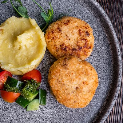 Котлетки из кеты с картофельным пюре в The Kabak по цене 660 ₽