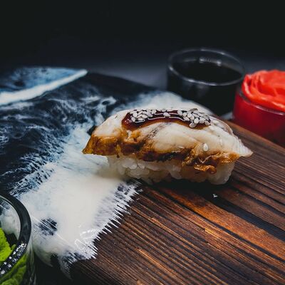Суши с угрём в Sushi Time по цене 170 ₽